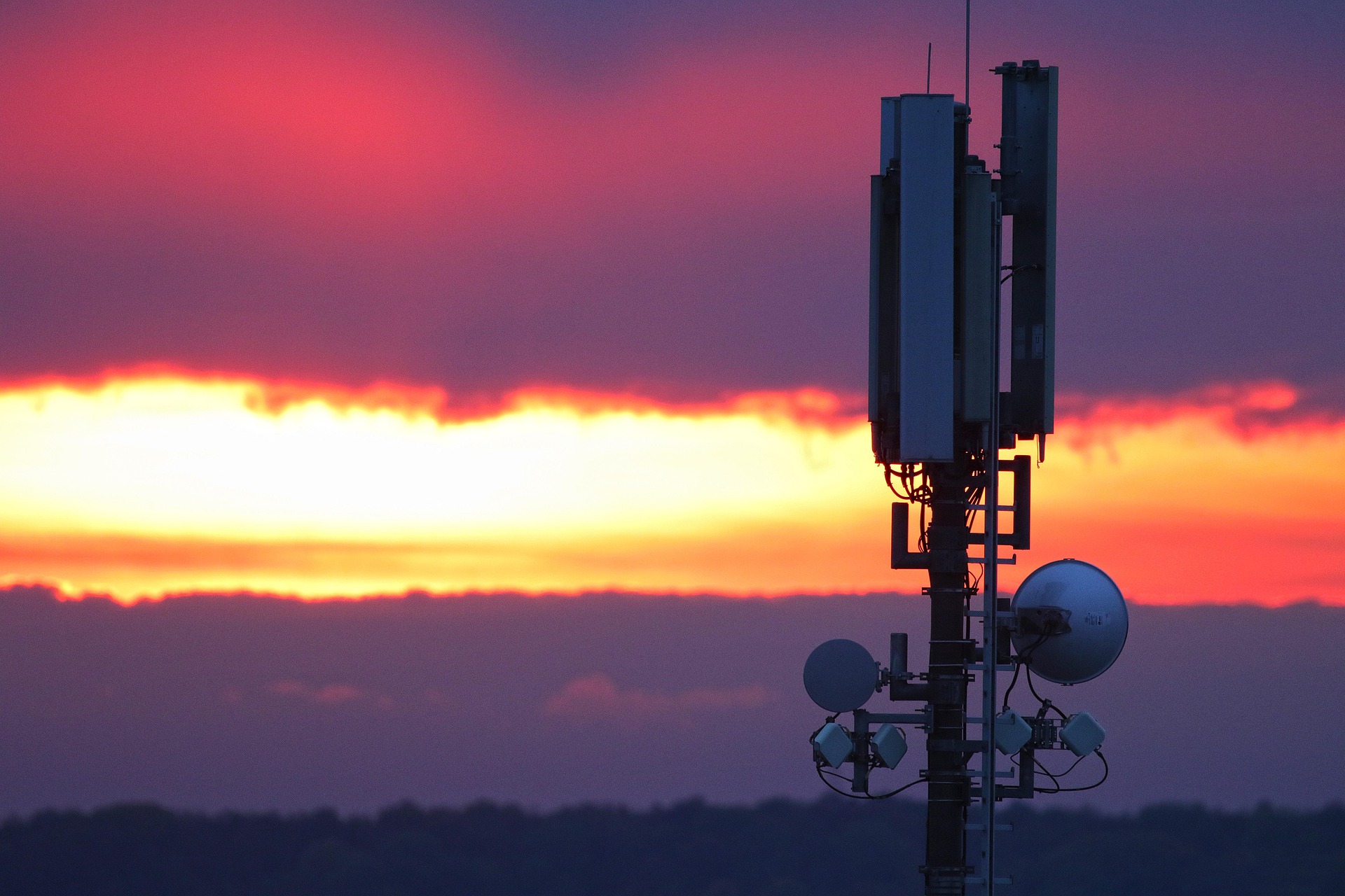 10 Essential Tips for Choosing the Best Internet Provider in 2025